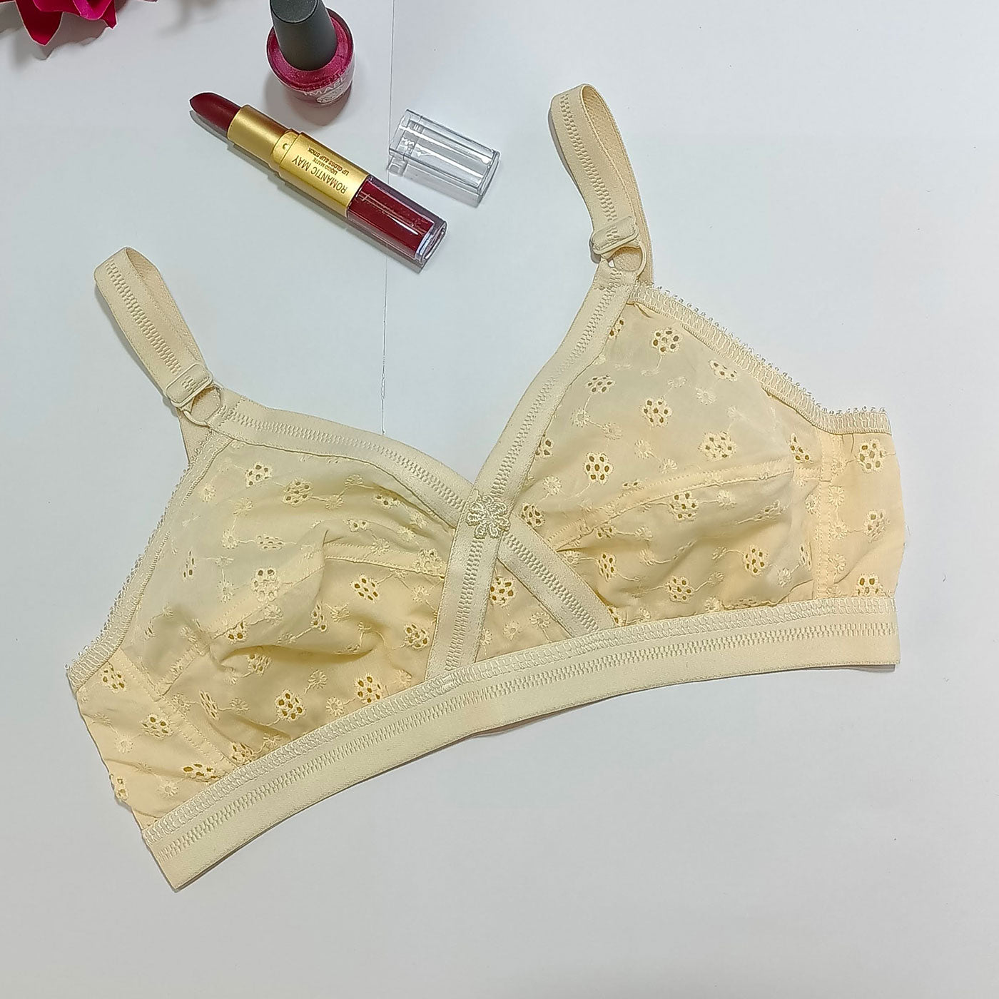 Like-Me Chicken Embroidery Cotton Pad less Wire free Full coverage Bra BR21111-08